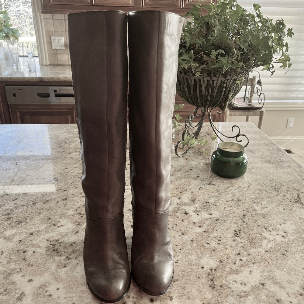 SEYCHELLES Women's CONFIDENTIAL Wedge Leather Boot size 9